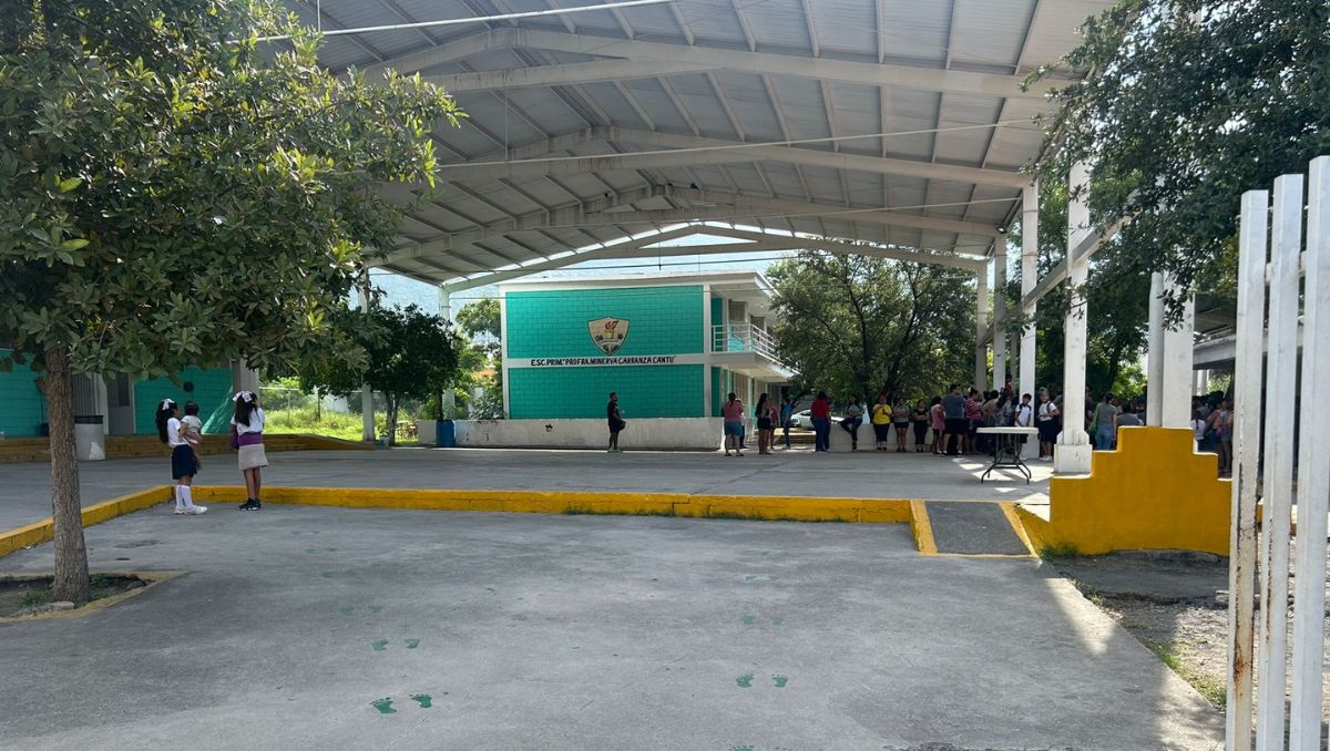 Los elementos de Fuerza Civil se encuentran resguardando el plantel y personal de Educación | Pedro Delgado