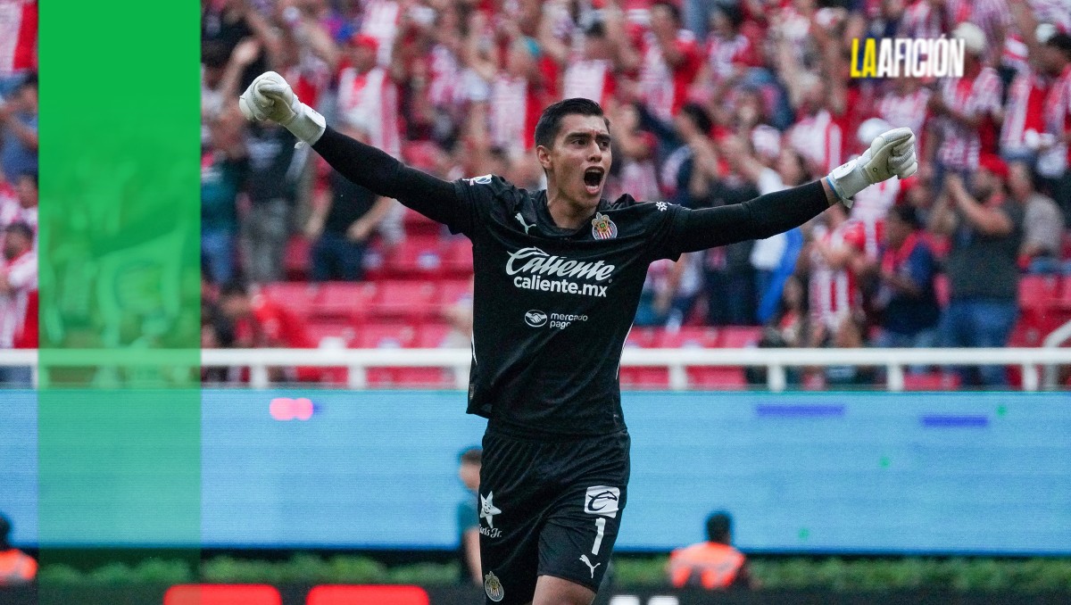 Chivas anuncia renovación del 'Tala' Rangel hasta 2028 previo al Clásico Nacional (Imago7)