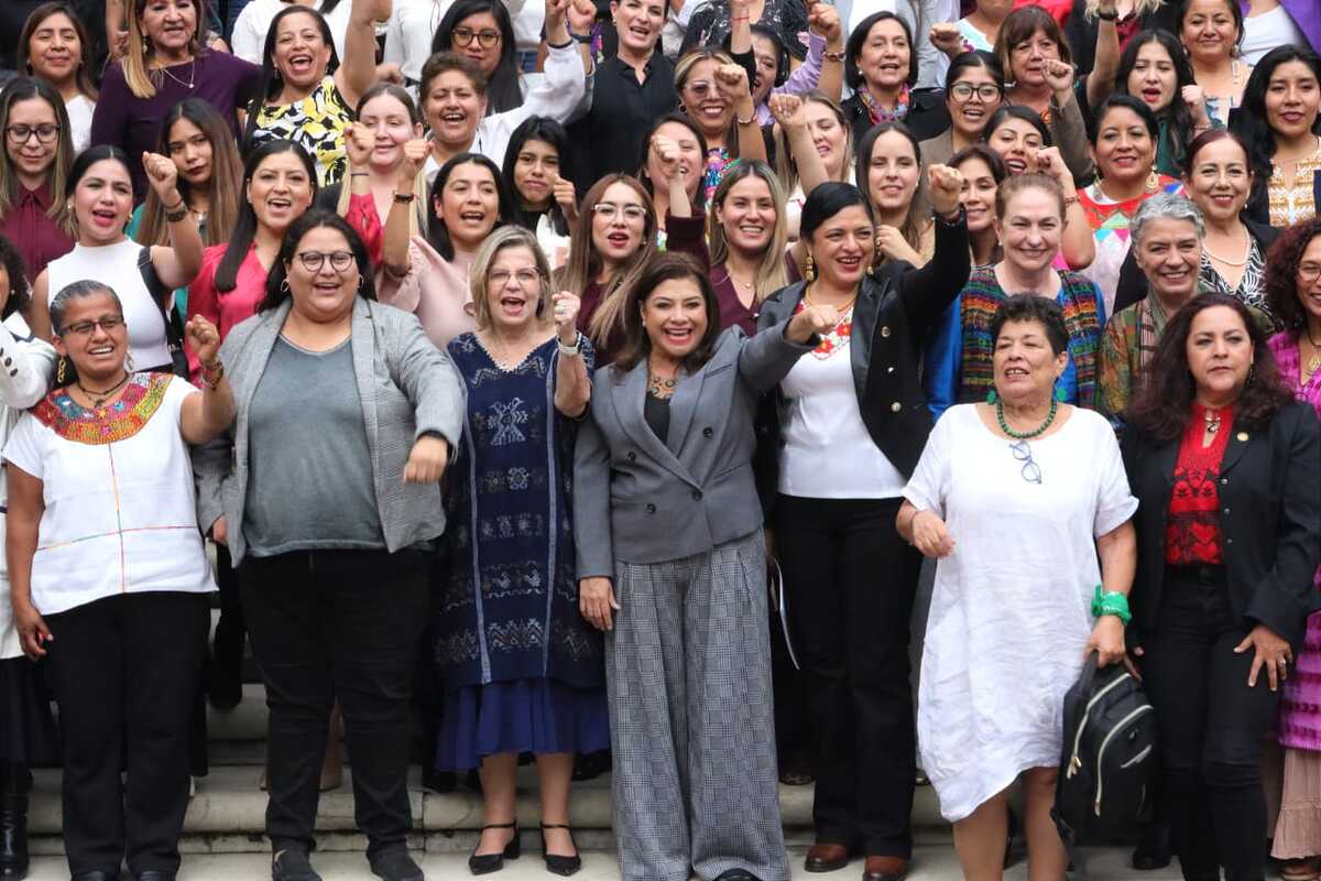 Clara Brugada destacó la importancia de las mujeres en la transformación. (Foto: especial)