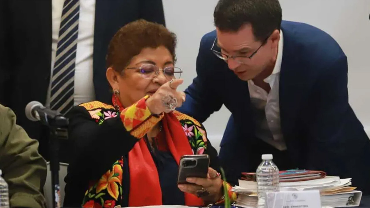 Ernestina Godoy califica de "improcedente" el amparo contra publicación de reforma al PJ en el DOF
