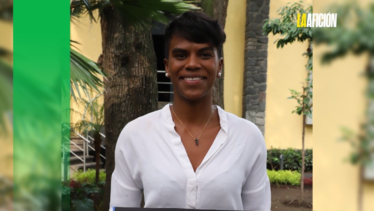 Prisca Awiti recibe reconocimiento en alcaldía Coyoacán por medalla (Jesús Quintanar)