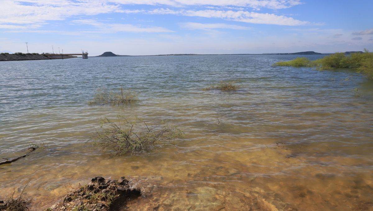 Desfogan presa Cerro Prieto en Linares tras lluvias | Leonel Rocha