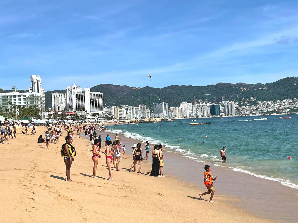Playa de Acapulco en Guerrero; Guerrero registra 80 por ciento de ocupación hotelera en puente patrio (especial)