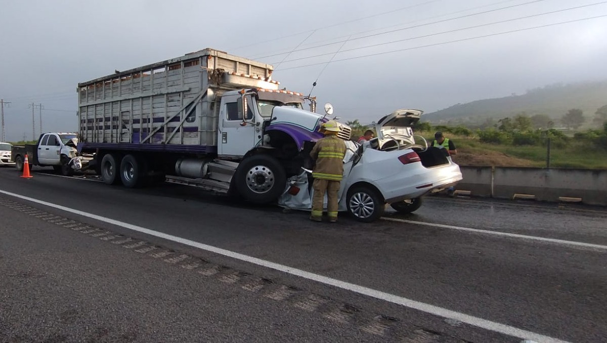 Un hombre murió tras un accidente en la autopista a Colima (Cortesía)