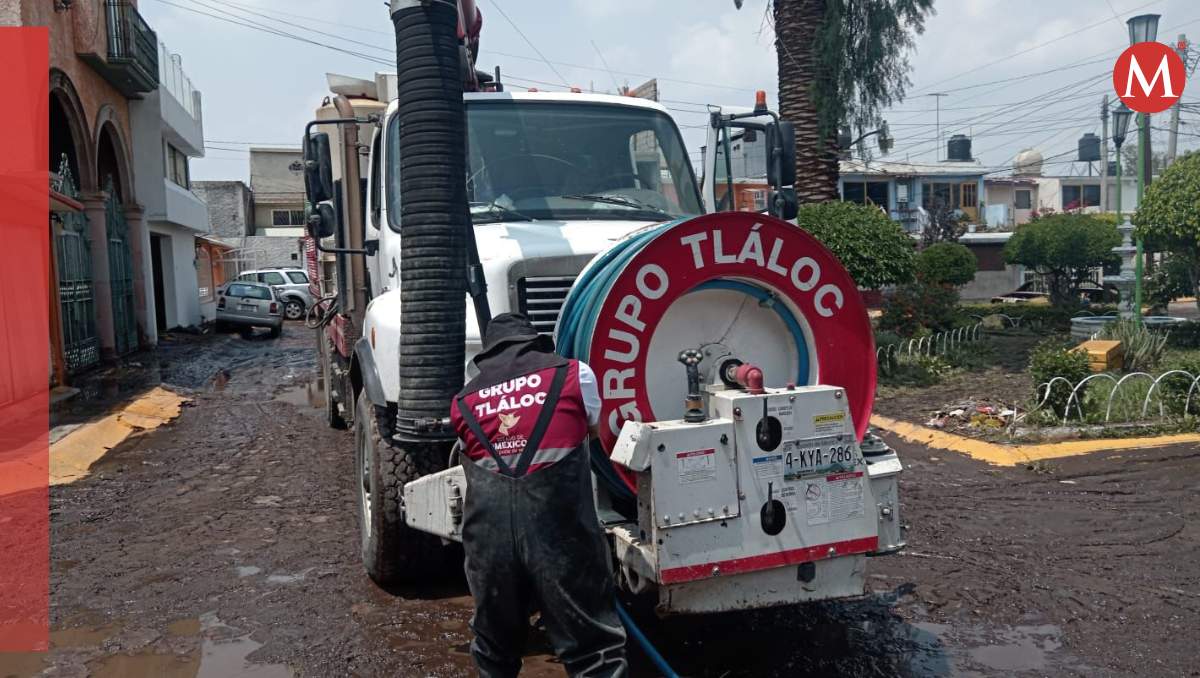 Las tareas contemplaron la liberación de un taponamiento de basura y azolve en un canal de agua pluvial. Especial