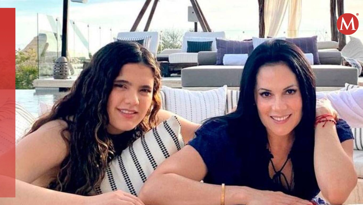 Mamá de Camila Fernández la defiende las criticas por su error en el himno | Especial