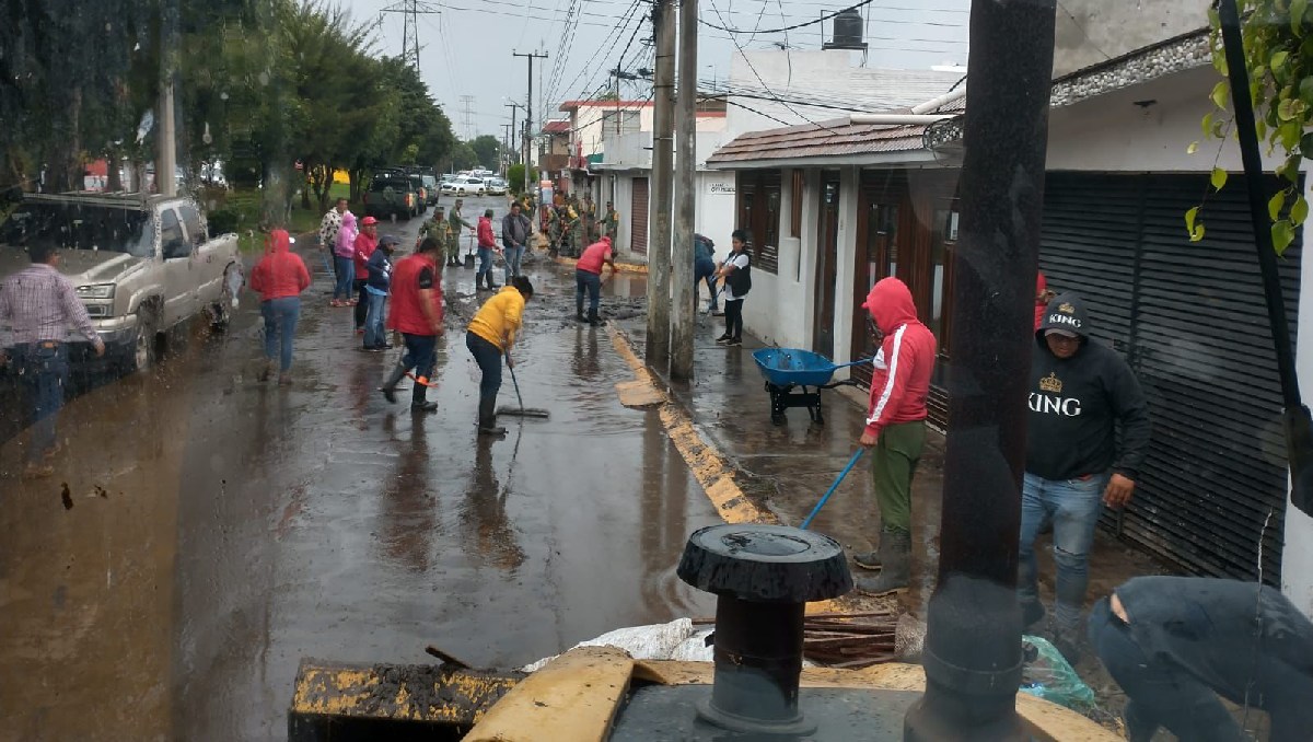 Limpieza en calles del Valle de México tras afectaciones por lluvias. Foto: (Especial)