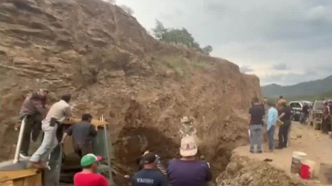Gambusinos quedan sepultados en una mina clandestina de Chihuahua