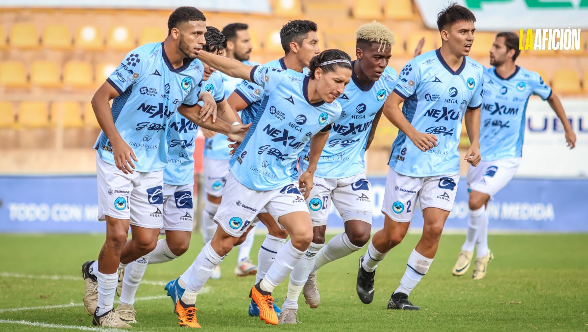 Jugadores de la Jaiba Brava del Tampico-Madero.