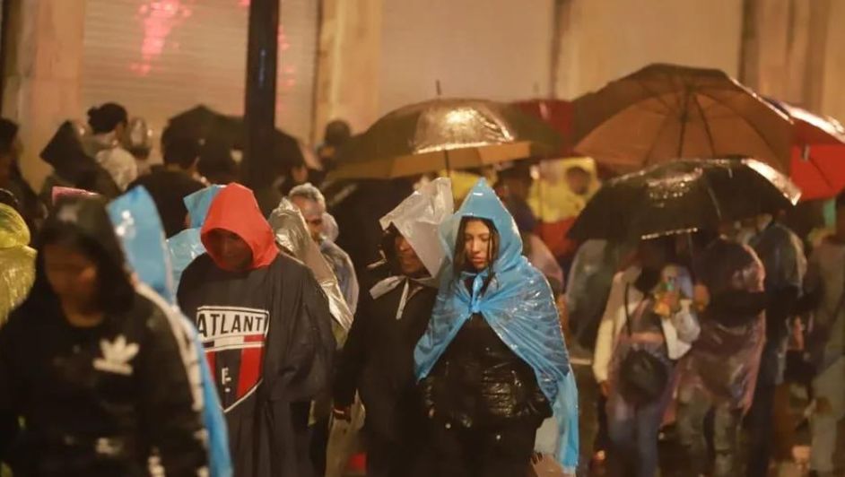 Suspenden clases en la costa de Oaxaca tras tormenta tropical John