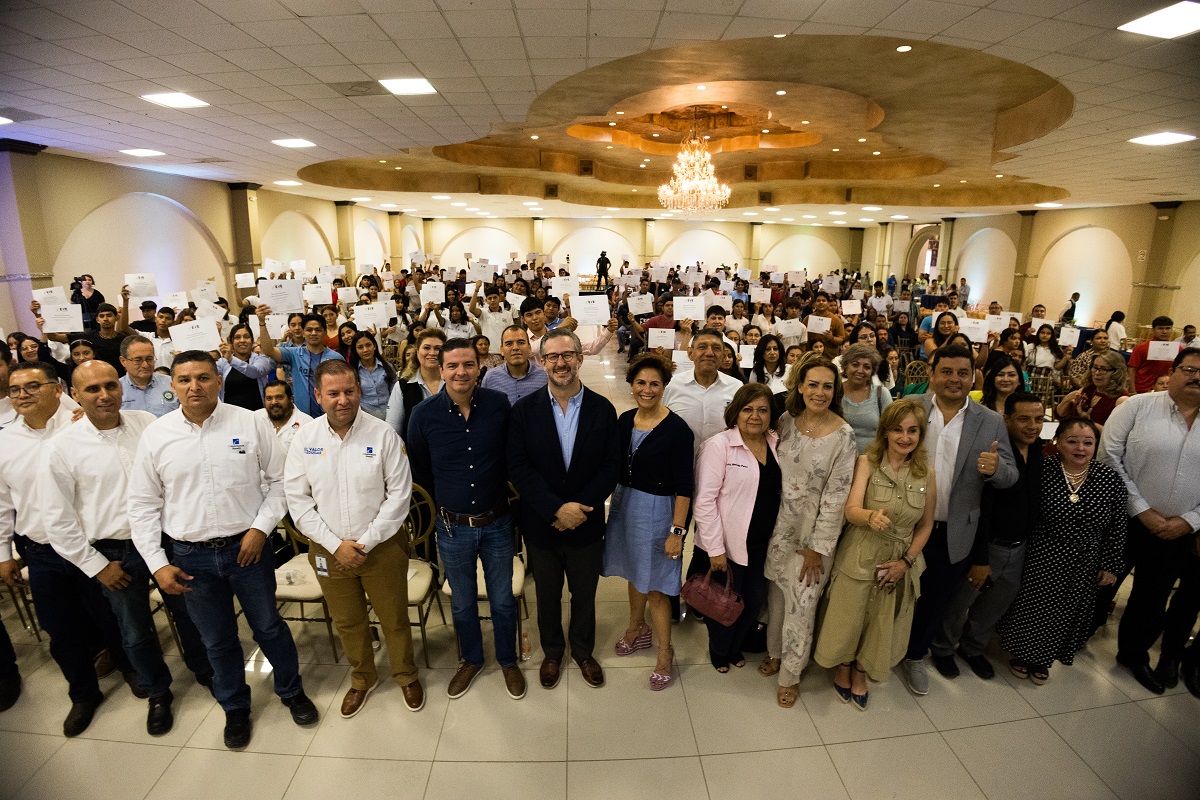 Además de asesorías, los estudiantes pueden aplicar sus conocimientos en experiencias de inmersión laboral y proyectos de emprendimiento. (Cortesía)