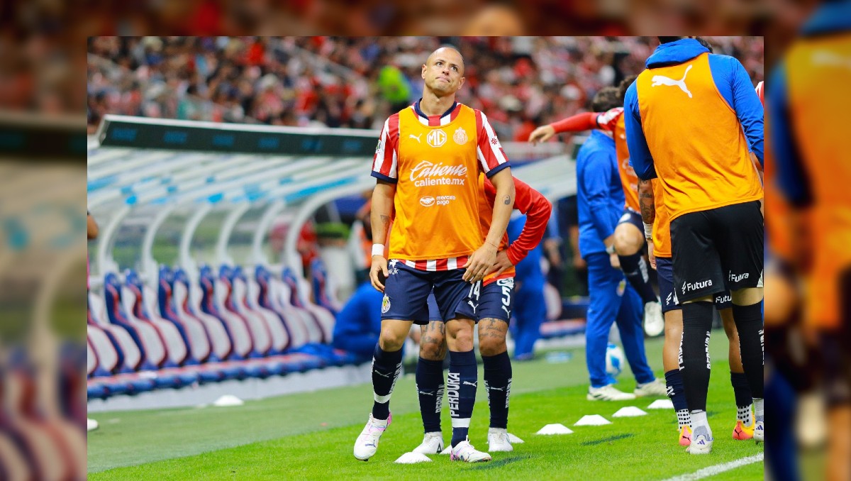 A Chicharito le ha costado ser regular con Chivas por lesiones (Imago7)