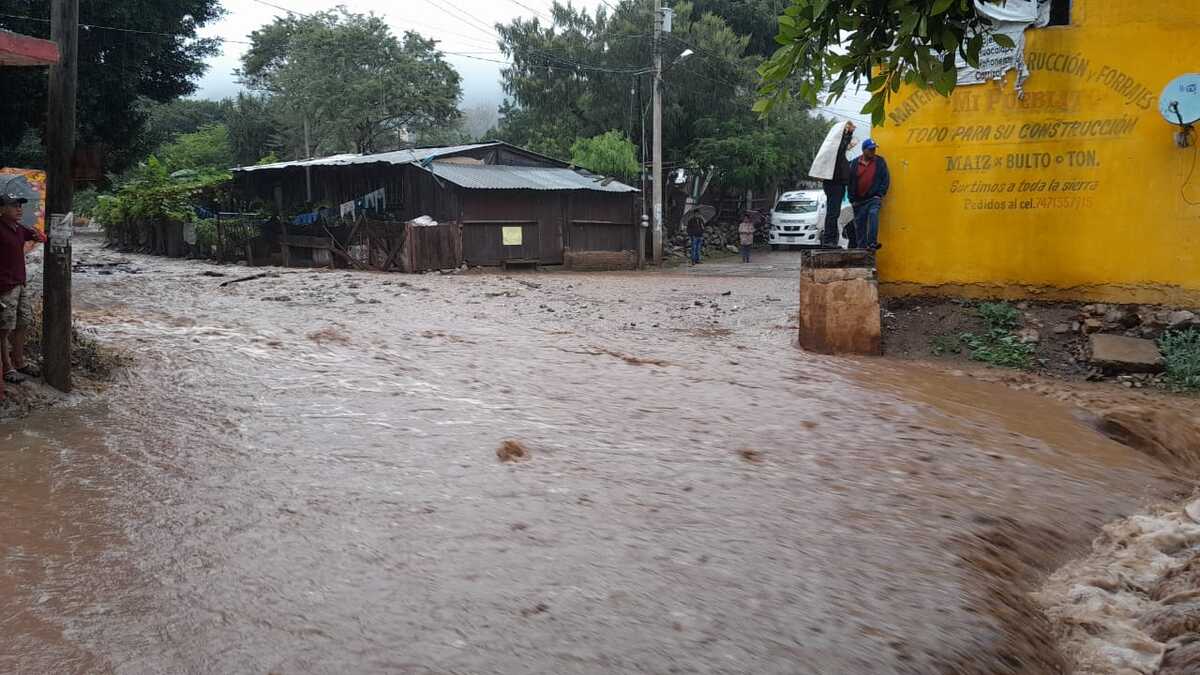 Desborde del río Huacapa causa afectaciones en los habitantes de Chilpancingo | Foto: Especial
