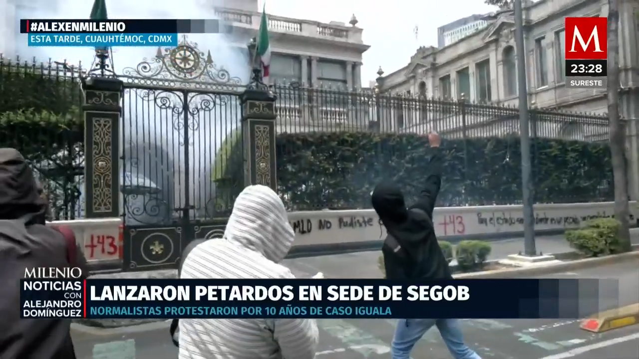 Protestas en la Ciudad de México por el aniversario de la desaparición de los 43 normalistas