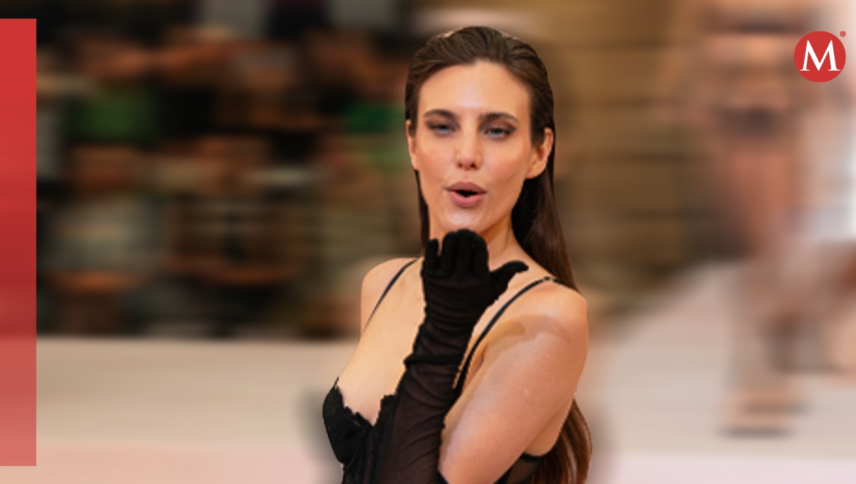 Macarena Achaga modela en Etam Live Show durante Paris Fashion Week