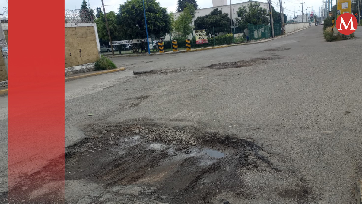 Camino a San Lorenzo Almecatla, con más de 100 baches | Carlos Morales