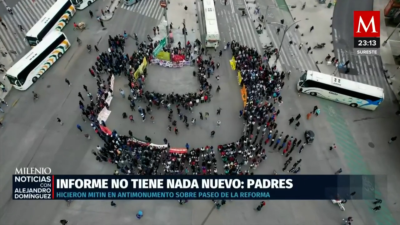 Padres de los normalistas exigen respuestas a diez años de desapariciones