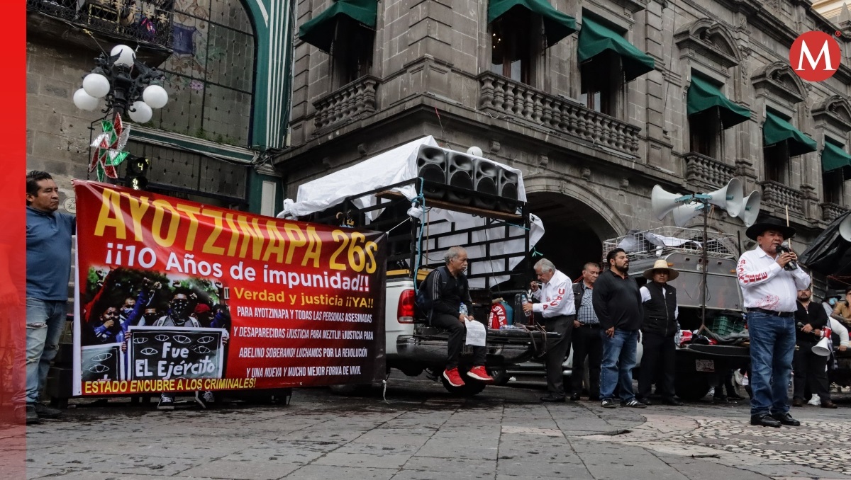 Puebla se suma a marchas por los 43 normalistas de Ayotzinapa | EsImagen