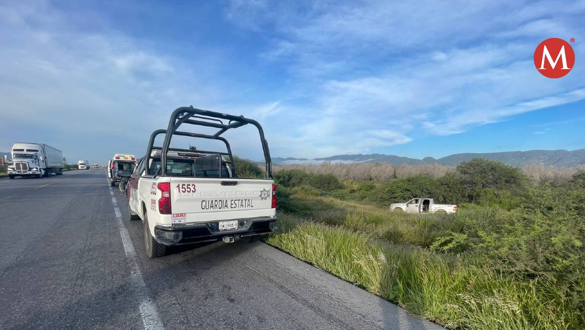 Volcadura en carretera San Luis Potosí a Tula deja una mujer muerta y un hombre herido