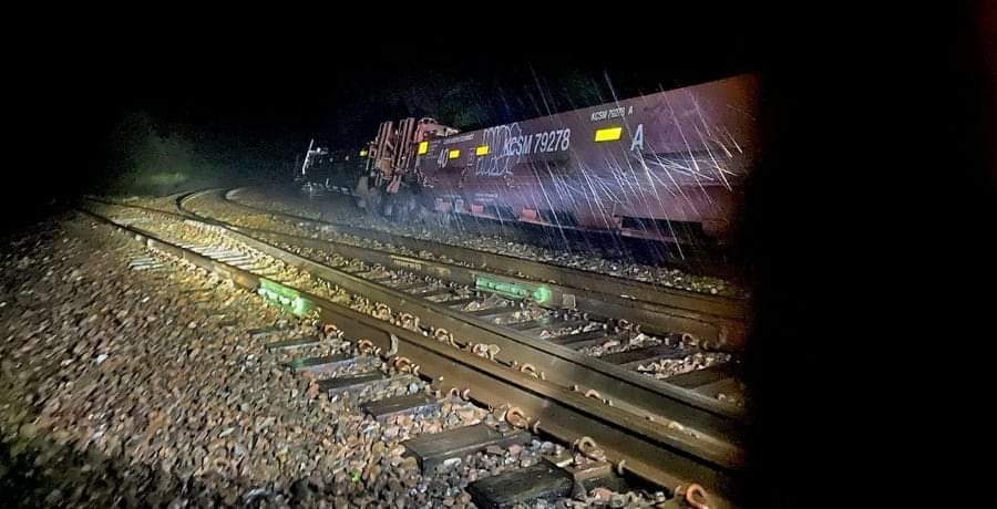 Se descarrilan siete vagones de ferrocarril en Michoacán- Grupo Milenio