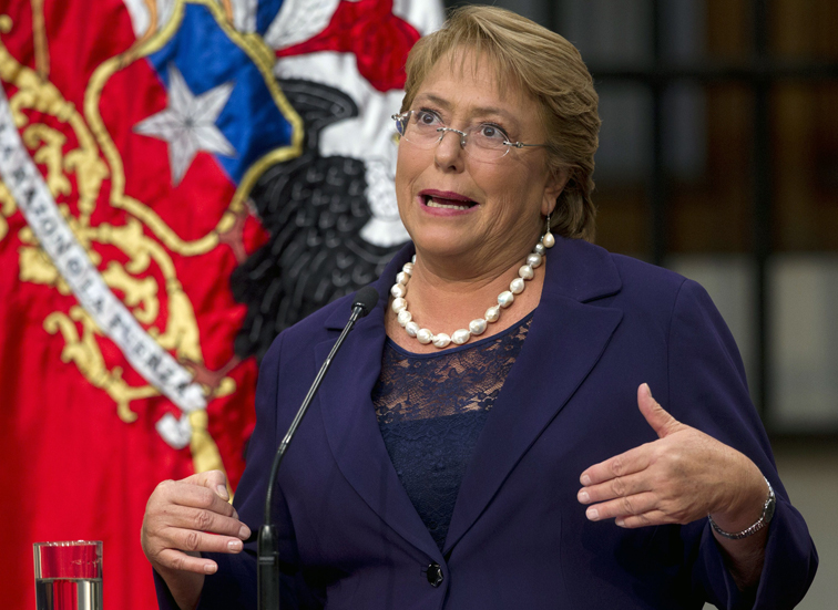 En 2006, Michelle Bachelet venció en las elecciones a su adversario pinochetista Sebastián Piñera