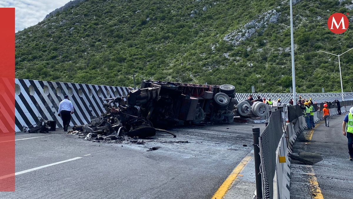 El accidente ocasionó el cierre en ambos sentidos de la autopista Monterrey-Saltillo. Especial