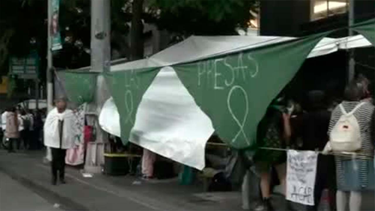 En la CdMx sigue la marcha por el día de acción global por el acceso al aborto