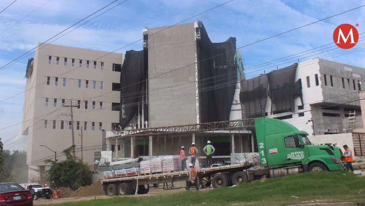 Hospital del Issste en Tampico en construcción. (Sergio Sánchez)