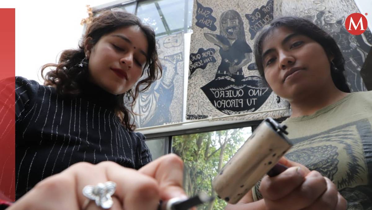 Mujeres mexiquenses expresan en gráfica temas como aborto y violencia, llevando su protesta a las calles. Foto: Iván Carmona