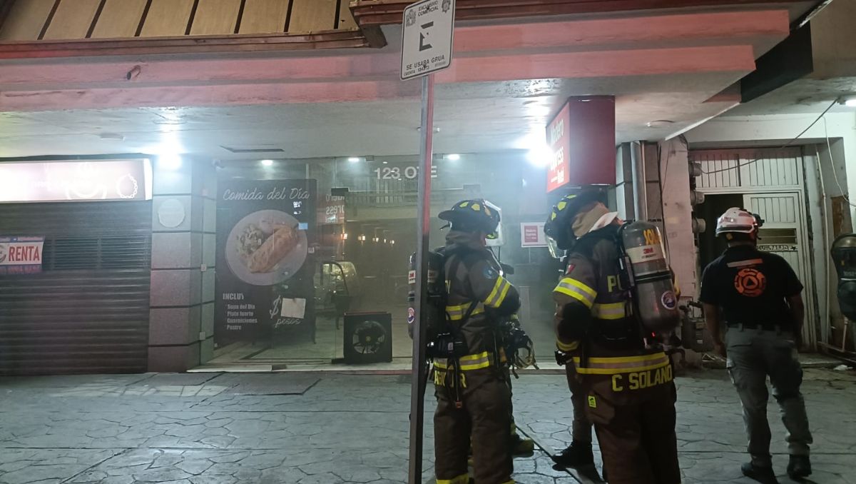 Protección Civil de Monterrey, Protección Civil de Nuevo León y Bomberos de Nuevo León acudieron al sitio. Leyda Estrada
