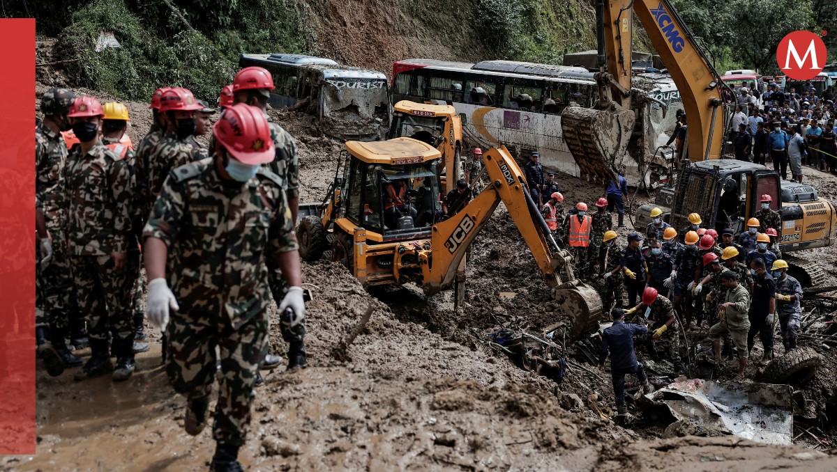 Las inundaciones han dejado más de 50 desapariciones. | Reuters