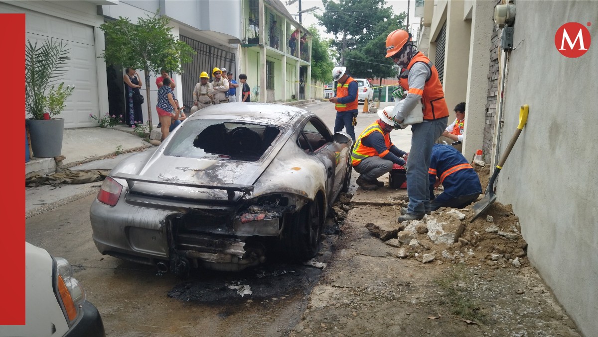 Se incendia Porsche en Tampico. (Sandra Sosa)