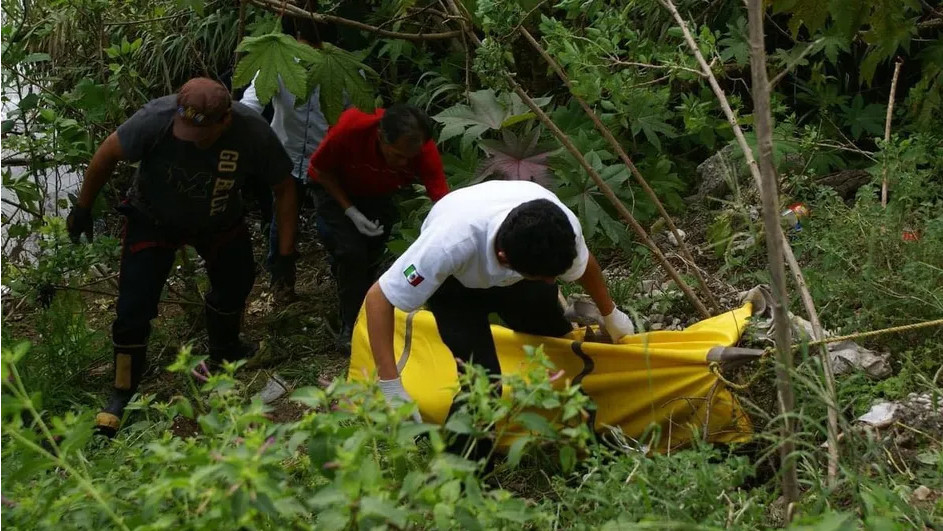 Tras ocho días de búsqueda, rescatan cuerpo de hombre que cayó a río Tula en Hidalgo