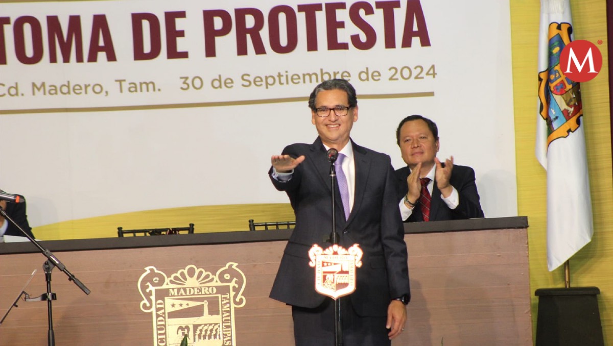 Erasmo González toma protesta como alcalde de Ciudad Madero. (Sergio Sánchez)