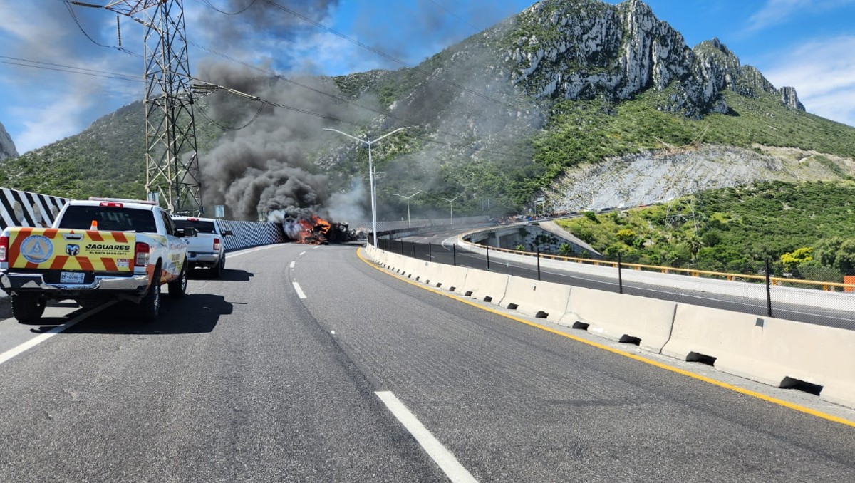 Identifican a fallecidos en accidente de trailer autopista-Saltillo. Foto: Especial