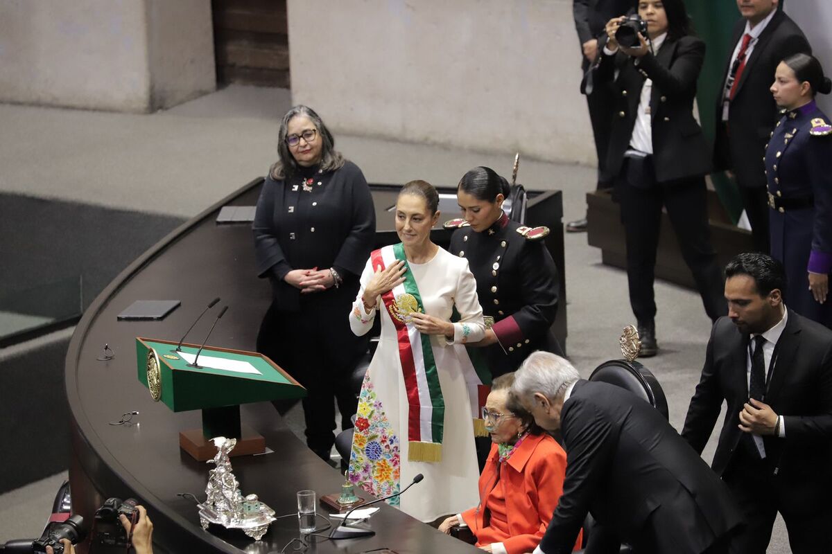 Entrega de la banda presidencial a la Presidenta Constitucional de los Estados Unidos Mexicanos Claudia Sheinbaum