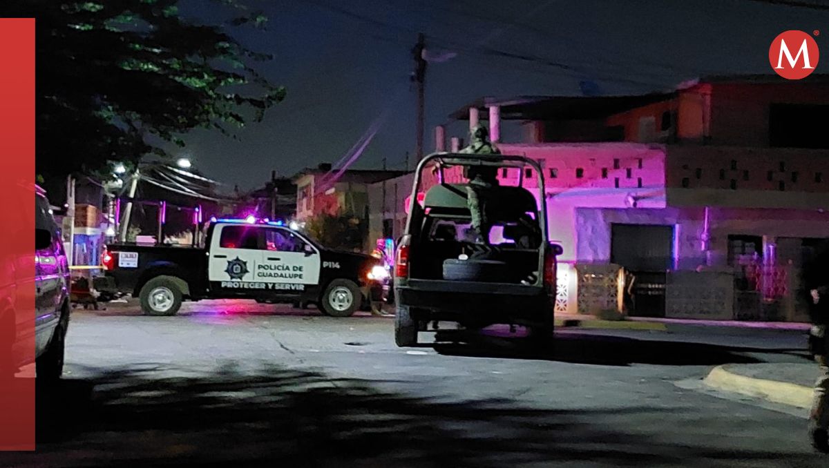 Policías Municipales, elementos del Ejército, agentes ministeriales y de Servicios Periciales acudieron al sitio. Leyda Estrada