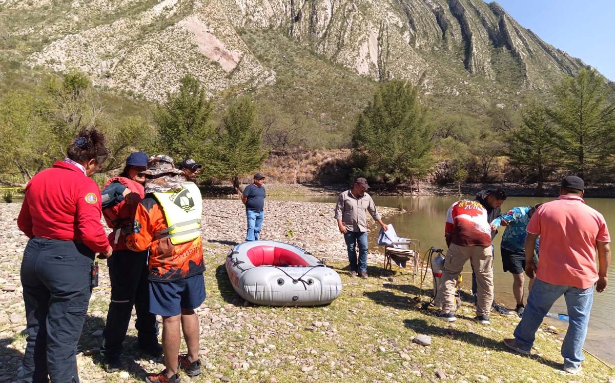 Rescatan cuerpos de padre e hijo que murieron en Cañón de Fernández. l Especial