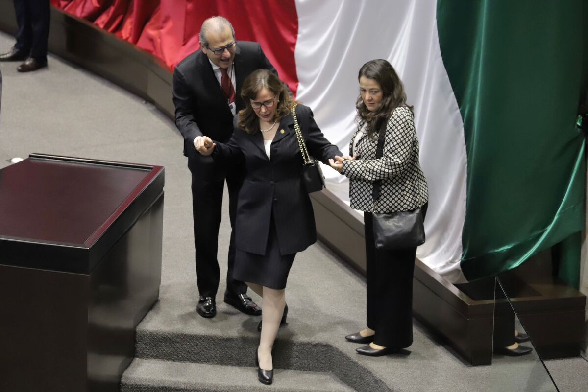 Yeidckol Polevnsky  llega a recinto  Congreso de la Unión. Foto: Ariel Ojeda / Milenio Diario
