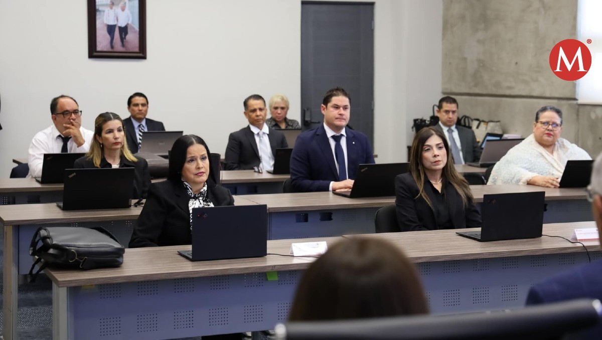 Aspirantes a notarios públicos en Tamaulipas realizan examen