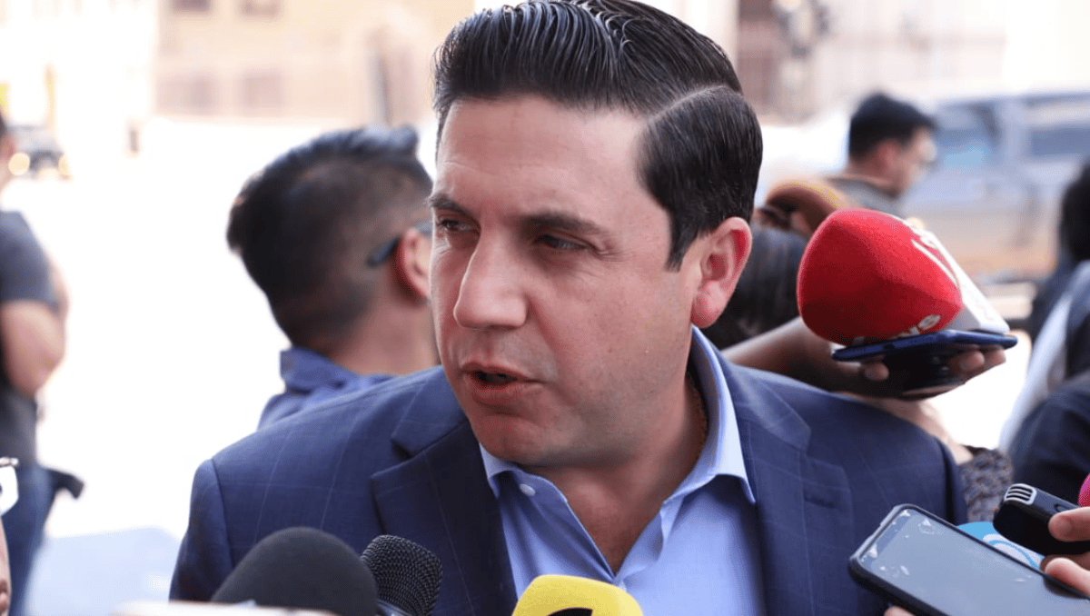 Raúl Cantú alcalde de  Salinas Victoria / Luis Guerra.