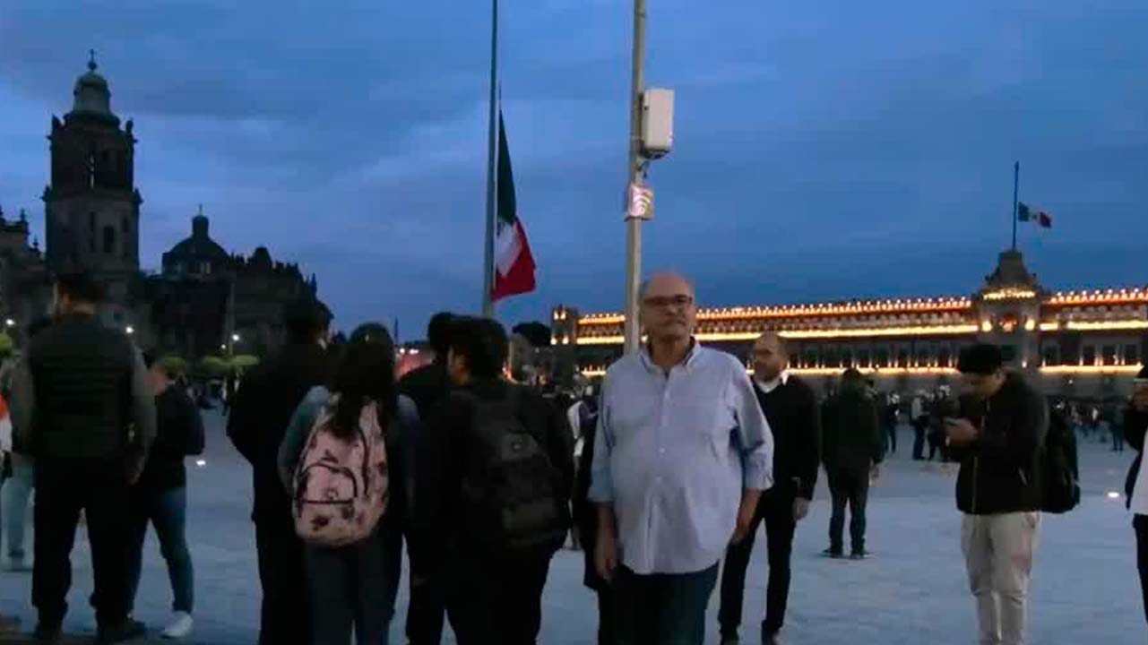Realizan mitin en el Zócalo Capitalino por conmemoración de 2 de octubre