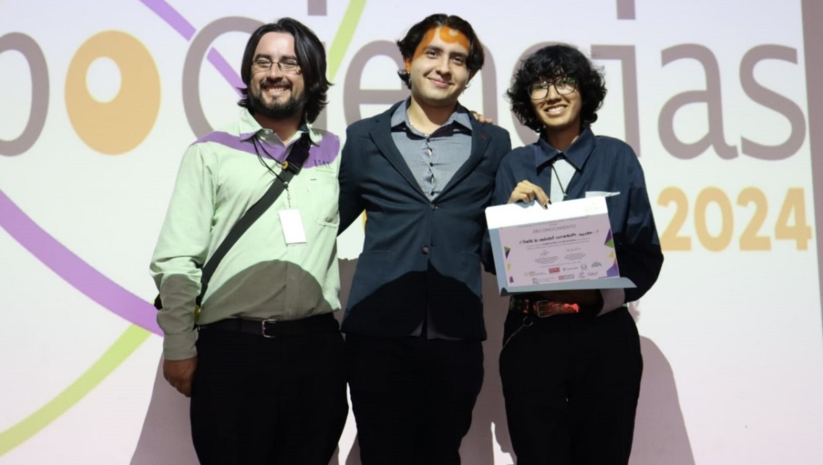 Alumnos que pasaron a la fase nacional de Expociencias. (cortesía)