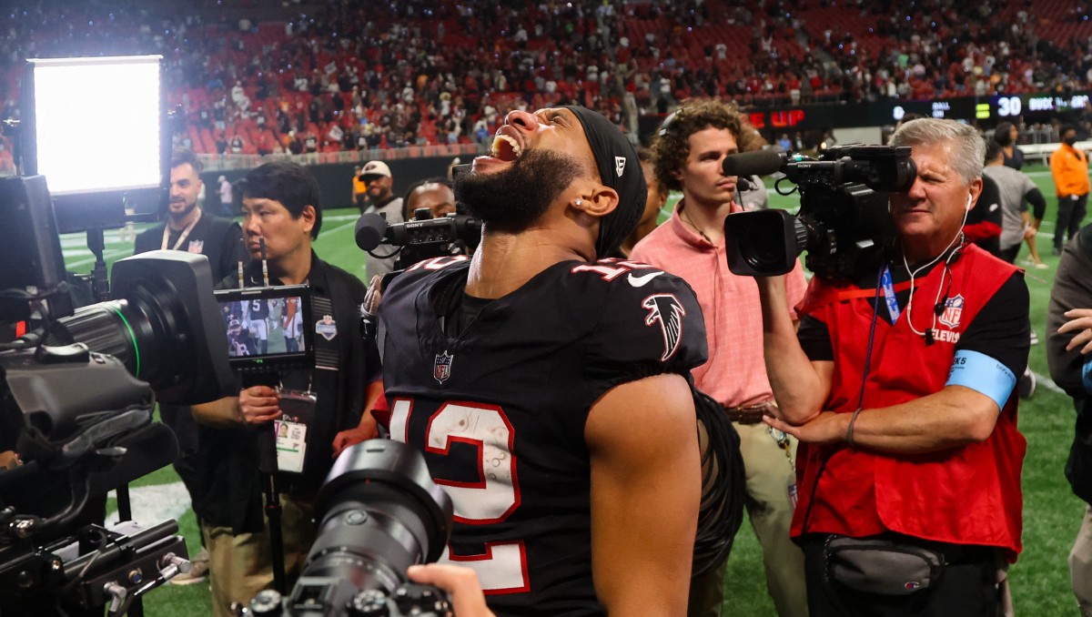 Asociación de Jugadores de la NFL buscan prohibir las entrevistas en los vestidores (Reuters)