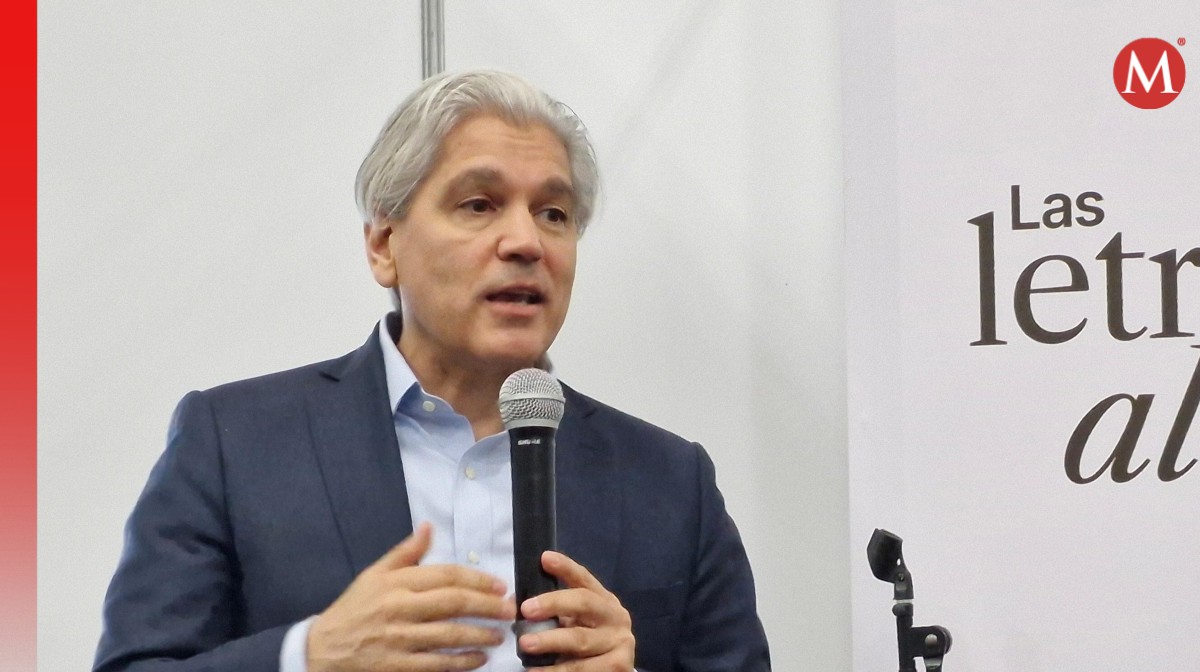 Presentación de Aldo Flores en la FIL Monterrey. Foto: Especial
