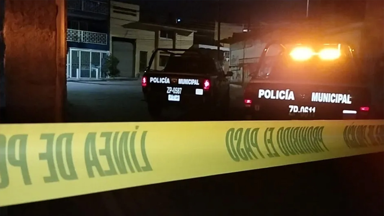 Policías golpean a tres jóvenes por supuestamente participar en una riña en Hidalgo