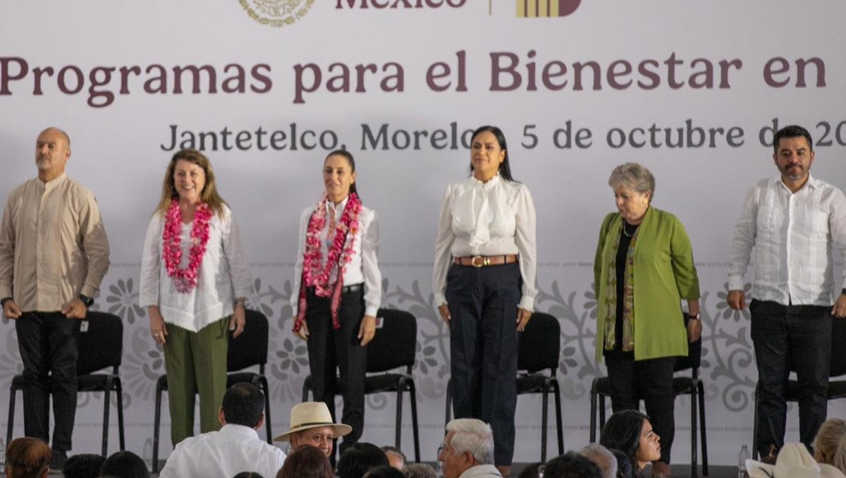 Sheinbaum y Montiel reafirman el compromiso con los programas del Bienestar en Morelos | Foto: Fb. AriadnaMontielReyes