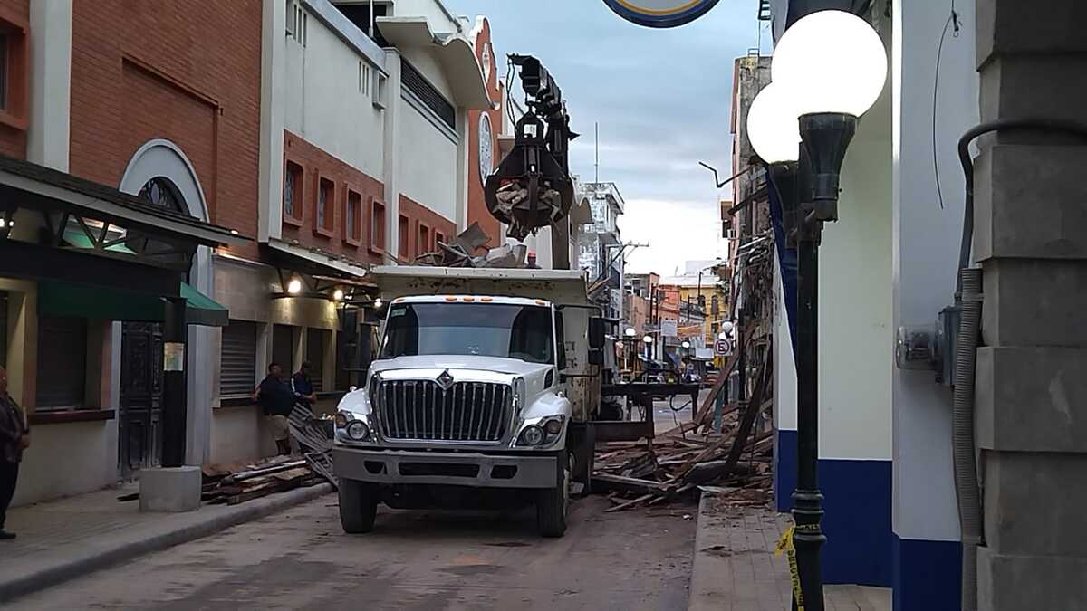 Demolición de edificio en zona centro de Tampico | Jaime Maya