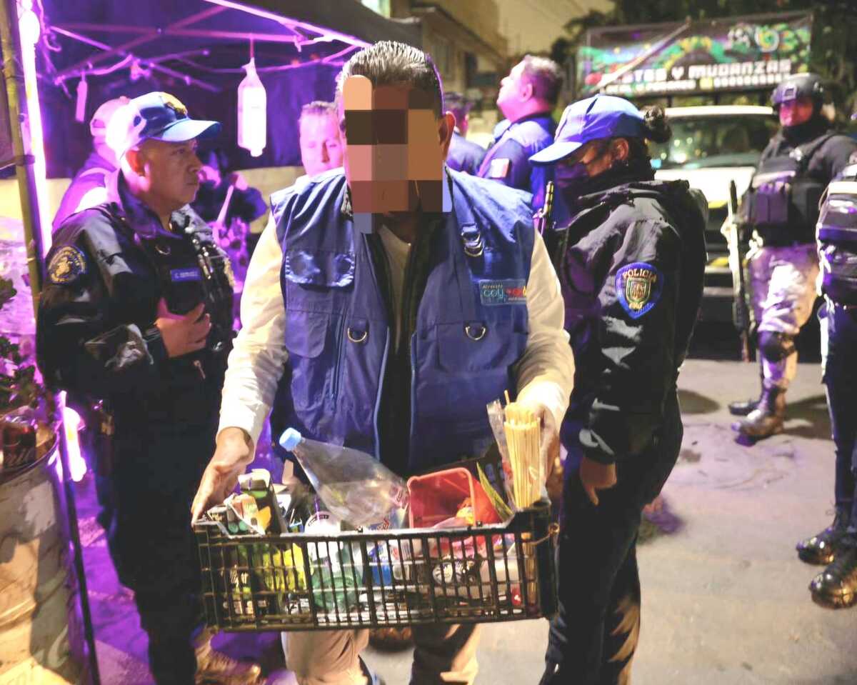 Retiran chelerías ilegales en Coyoacán | Foto: Especial