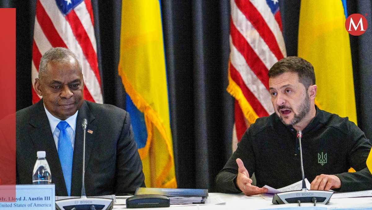 Volodimir Zelensky junto al jefe del Pentágono, Lloyd Austin. | AP